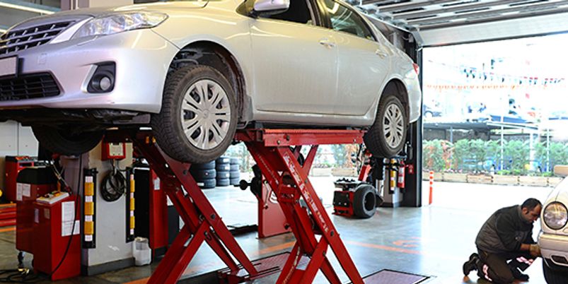 Things to look for in finding a reliable car mechanic